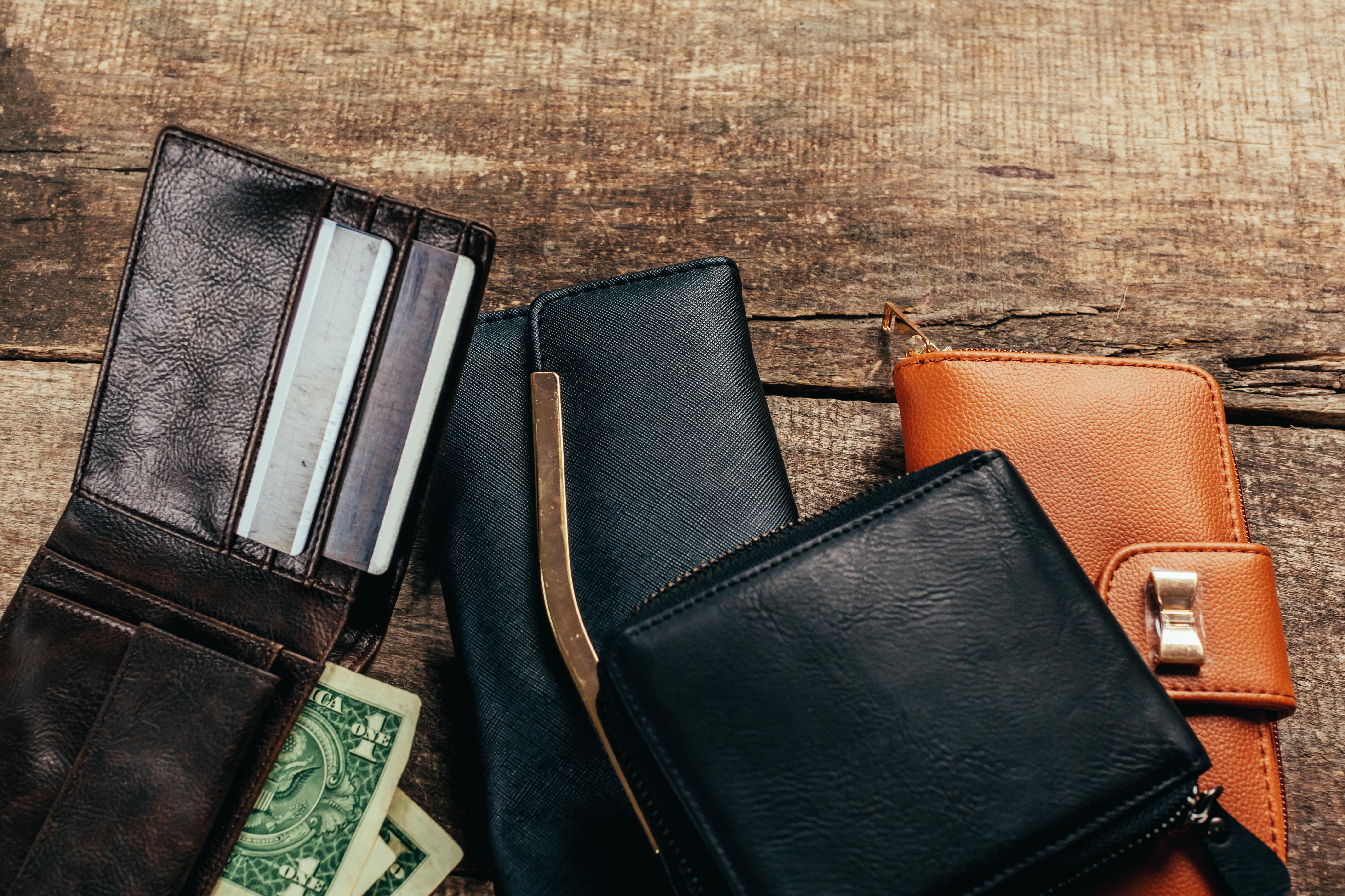 4 Expert Tips On How To Choose The Right Men’s Wallet